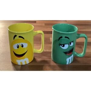 M&M's Official Licensed Mars Collectors Coffee Mugs 2012 3D Yellow & Green 10 oz